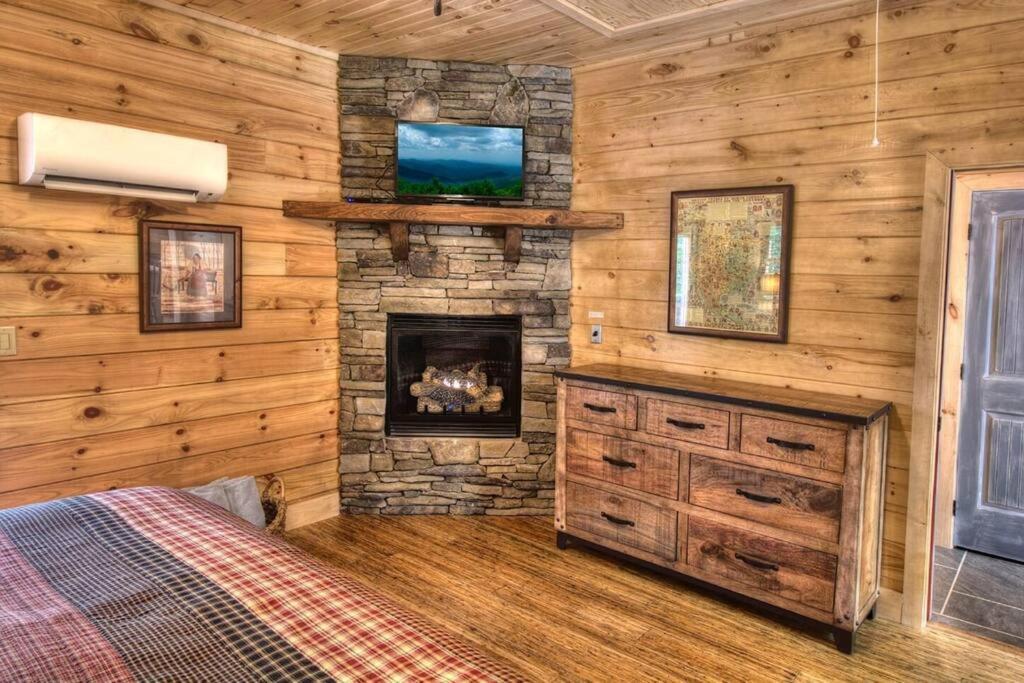 Vila Honeymoon Getaway In Woods Near Noc And Smoky Mtn Rr Bryson City Exteriér fotografie