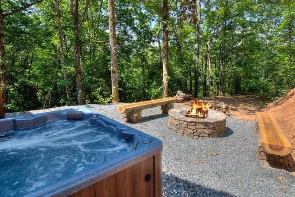 Vila Honeymoon Getaway In Woods Near Noc And Smoky Mtn Rr Bryson City Exteriér fotografie